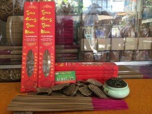 Nhang Trầm Cây Thơm Thựơng Hạng Hộp Dài 30cm-40cm