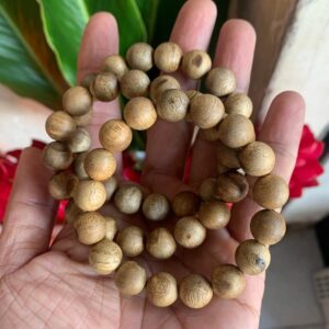 Chuỗi Trầm Hương Tự Nhiên Size 10mm
