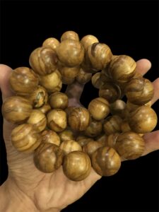 Trầm Hương Tự Nhiên Indo Thơm Size 18mm