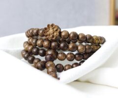 Chuỗi Trầm Tự Nhiên 108 Hạt Mix Hoa Trầm.
