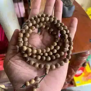 Chuỗi Trầm 108 Hạt Tự Nhiên Size 7mm Thơm Dịu  .