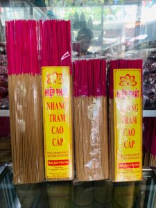 Nhang trầm cây thấp hàng ngày thơm dịu ngọt bó 250g