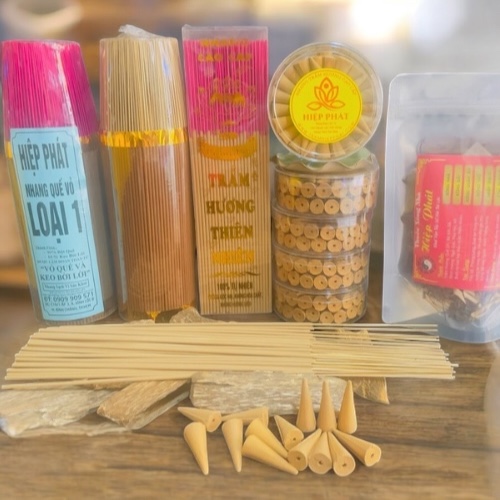 Nhang Trầm Sạch Thơm Dịu Ngọt Bó 250gram Và 1Kg Nhang Quế Vỏ Tự Nhiên Thơm Dịu.
